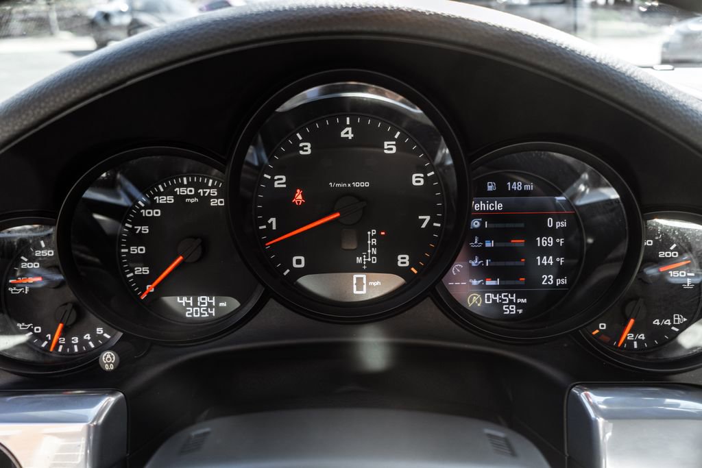 Used 2018 Porsche 911 Carrera image 14