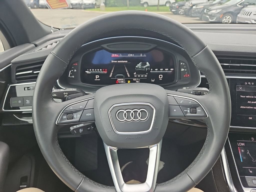 Used 2023 Audi Q7 2.0T Premium w/ Convenience Package AWD/4WD image 18