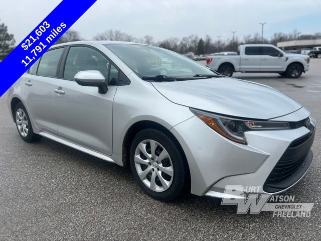 Used 2025 Toyota Corolla LE image 8