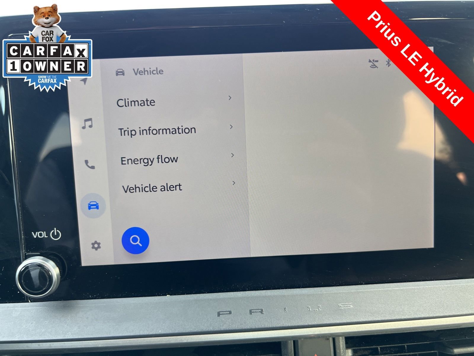 Used 2024 Toyota Prius LE FWD image 14