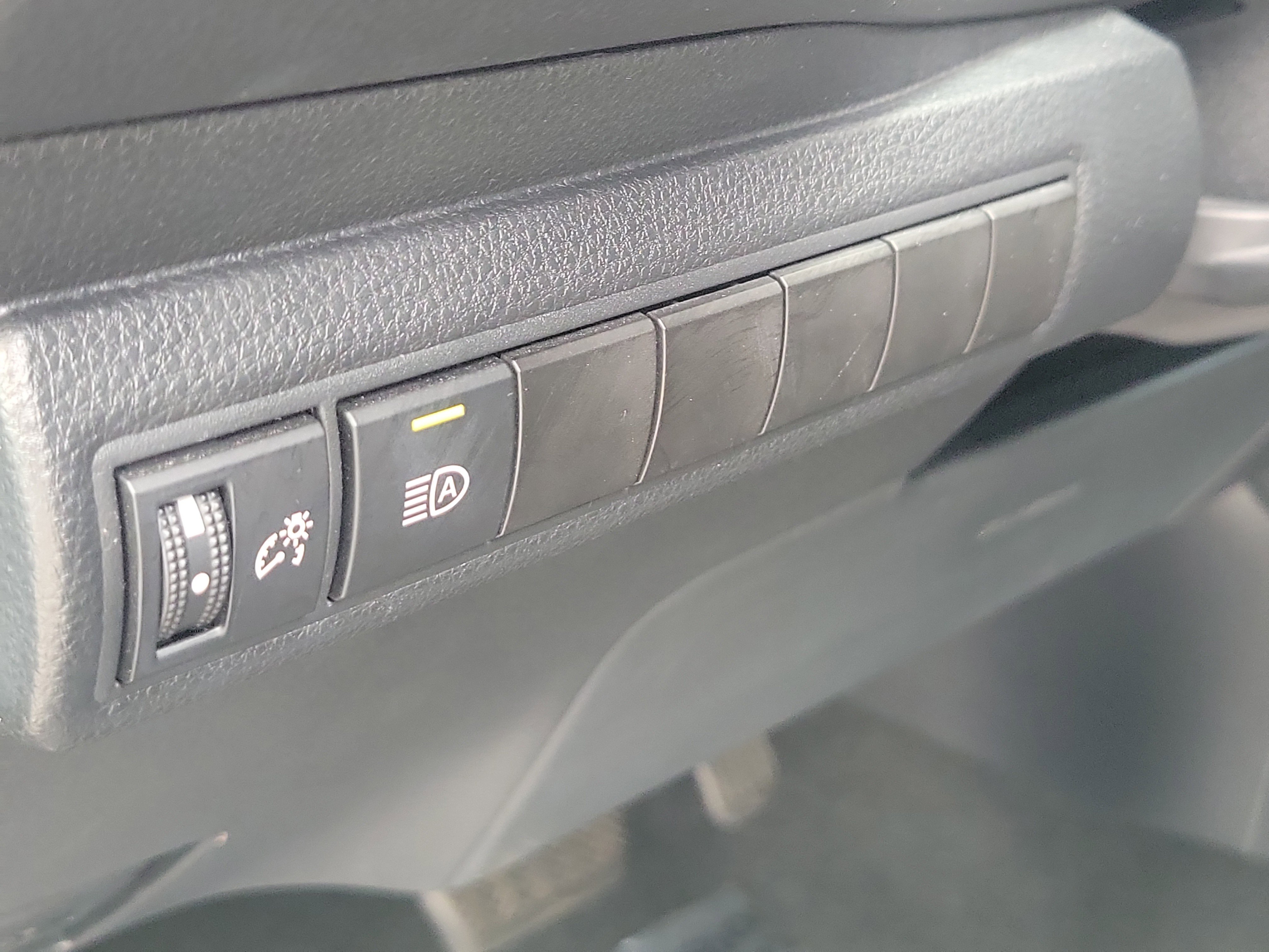 Used 2022 Toyota Corolla SE image 22