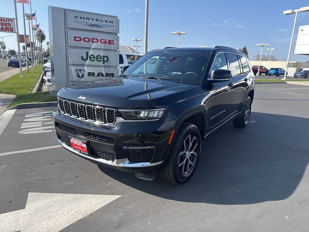 Used 2024 Jeep Grand Cherokee L Limited w/ Luxury Tech Group II image 10