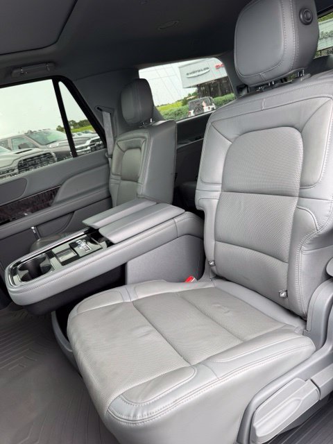 Used 2020 Lincoln Navigator Reserve w/ Equipment Group 201A Reserve RWD image 14