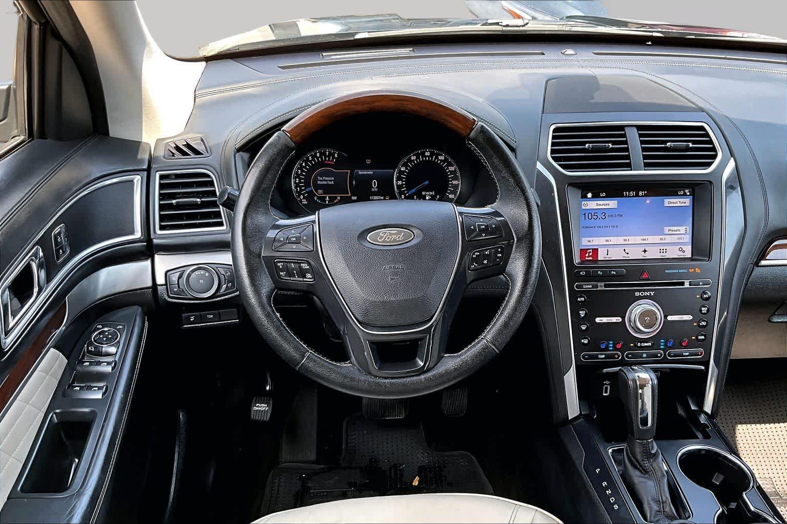 Used 2017 Ford Explorer Platinum AWD/4WD image 6