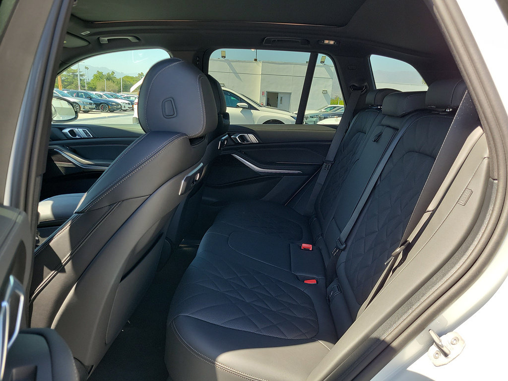 New 2026 BMW X5 xDrive50e w/ M Sport Package AWD/4WD image 16