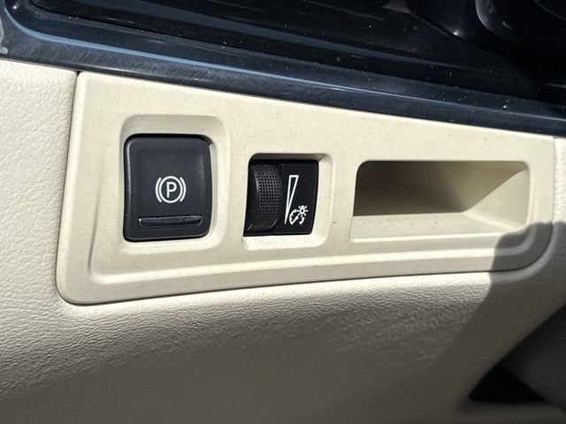 Used 2020 Cadillac XT6 Premium Luxury FWD image 30