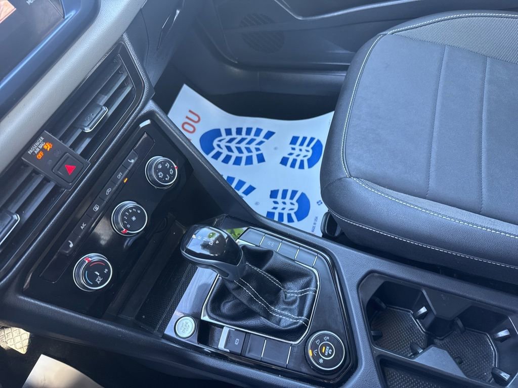 Used 2023 Volkswagen Taos SE image 34