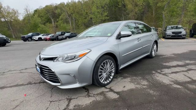 Used 2018 Toyota Avalon Limited w/ All Weather Liner Package FWD image 4