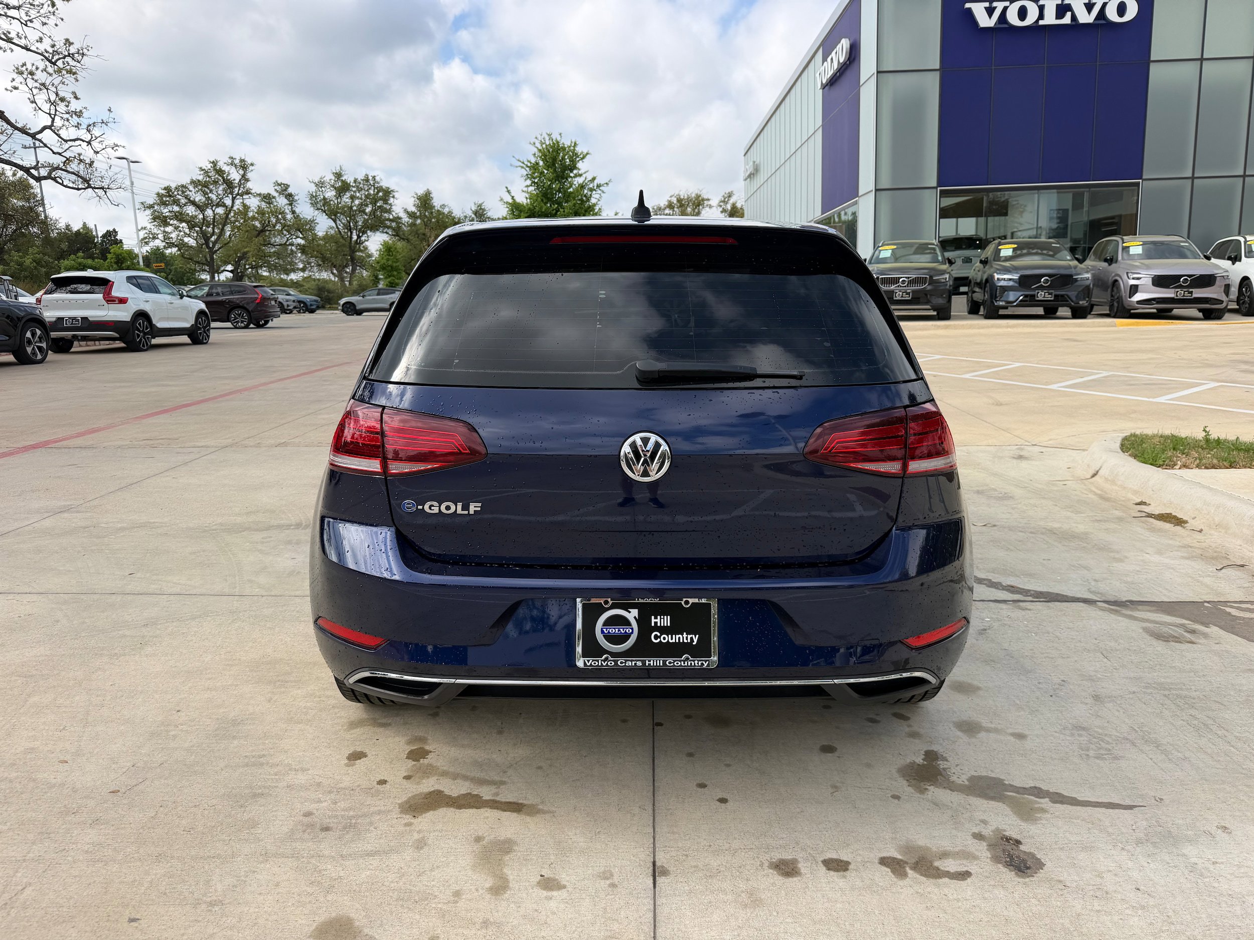 Used 2019 Volkswagen e-Golf SE FWD image 4