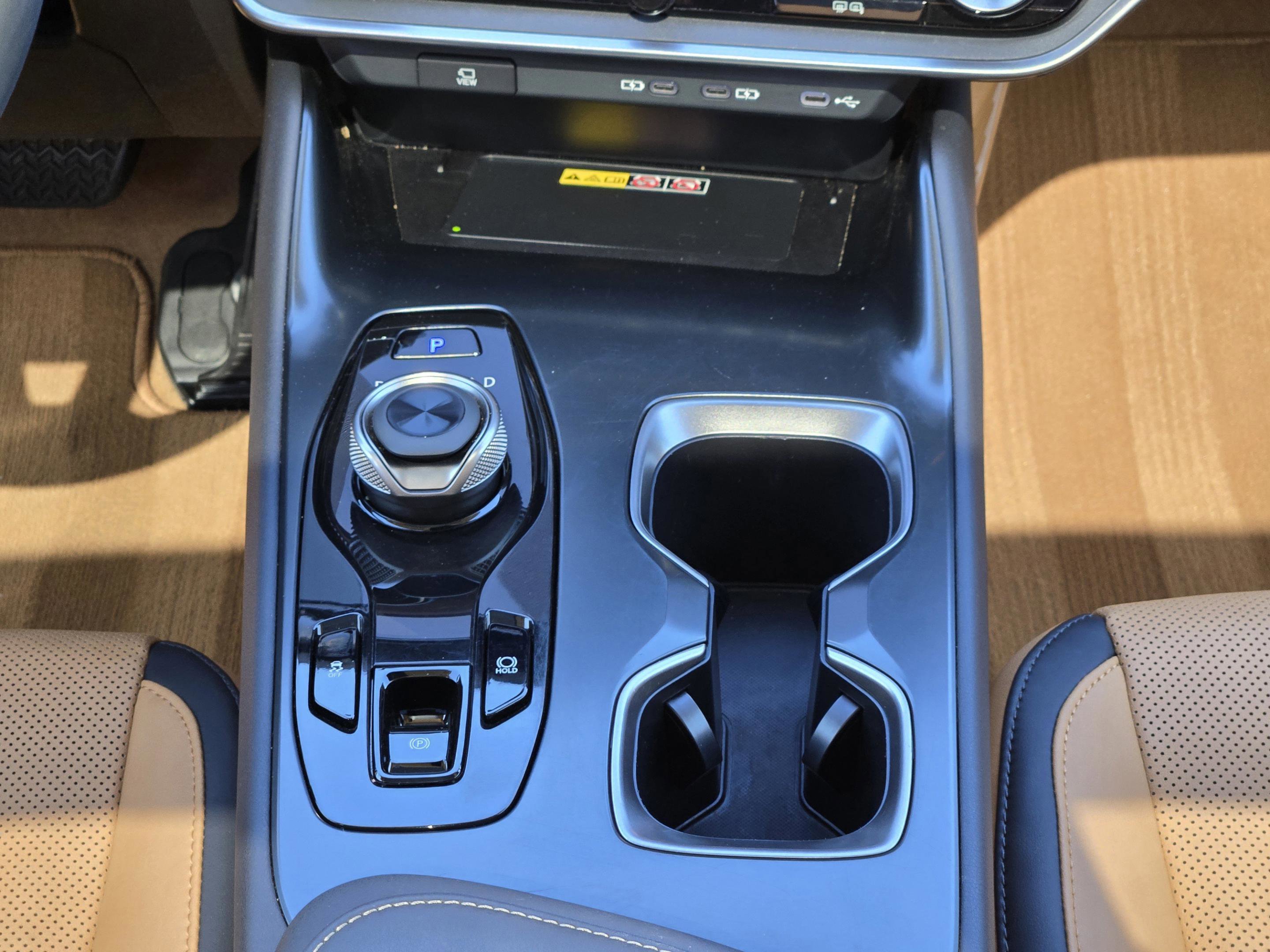 Used 2023 Lexus RZ 450e Premium w/ Accessory Package (Z1) image 27