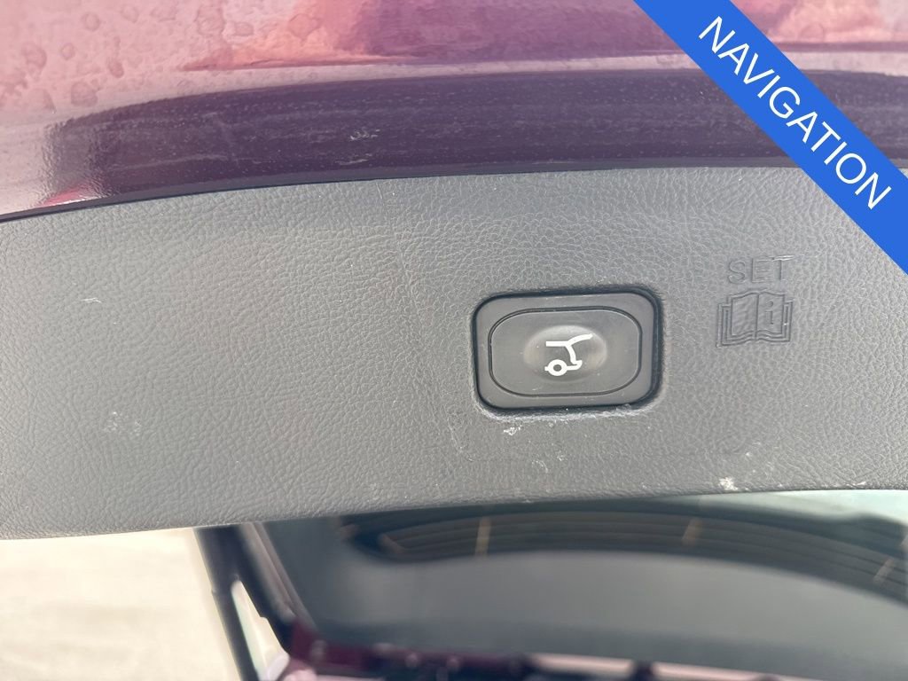 Used 2024 Ford Edge Titanium image 14