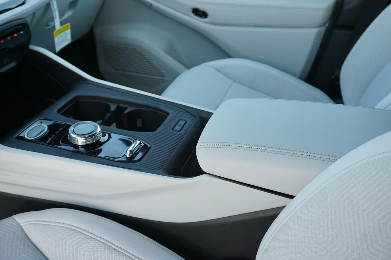 New 2026 Jeep Cherokee Laredo AWD/4WD image 13