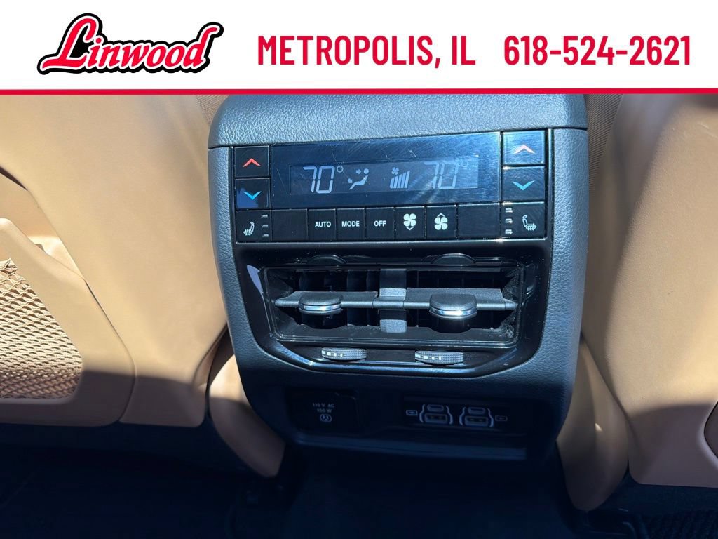 Used 2025 Jeep Grand Cherokee Summit AWD/4WD image 12