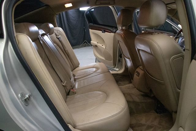 Used 2008 Buick Lucerne CXL w/ Driver Confidence Package image 17