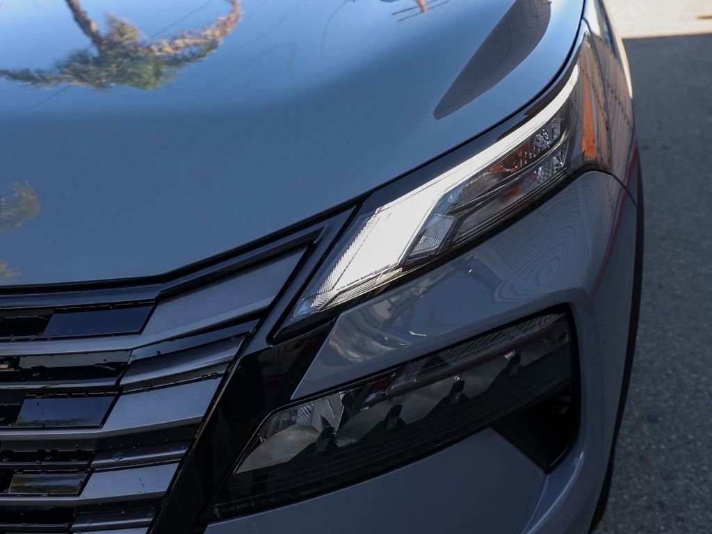 New 2026 Nissan Rogue SV image 10