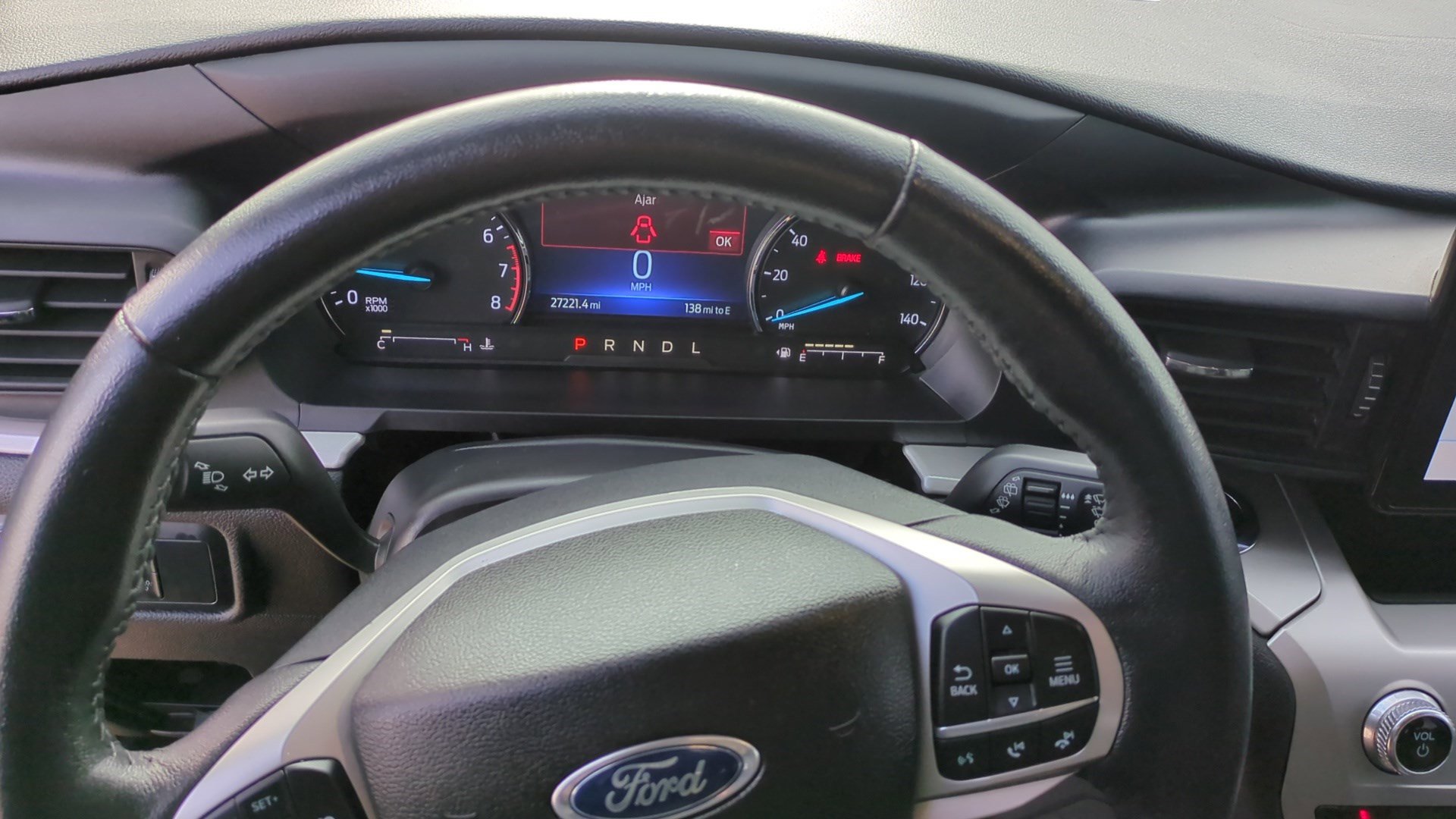 Used 2022 Ford Explorer XLT image 18