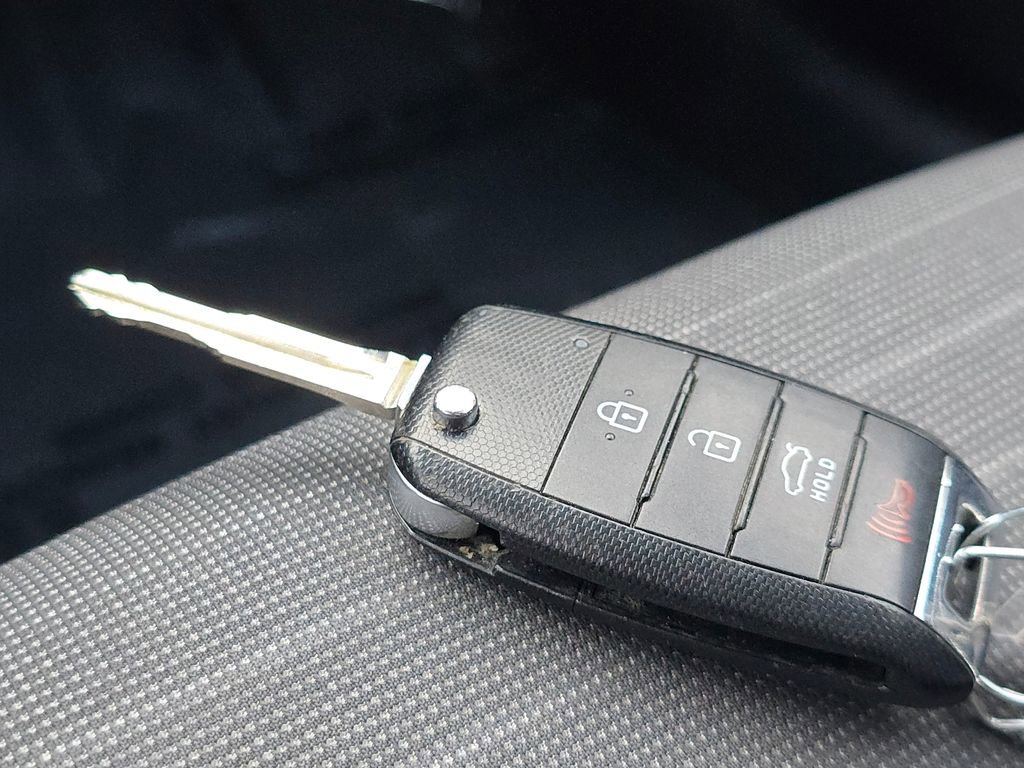 Used 2015 Kia Forte EX image 32