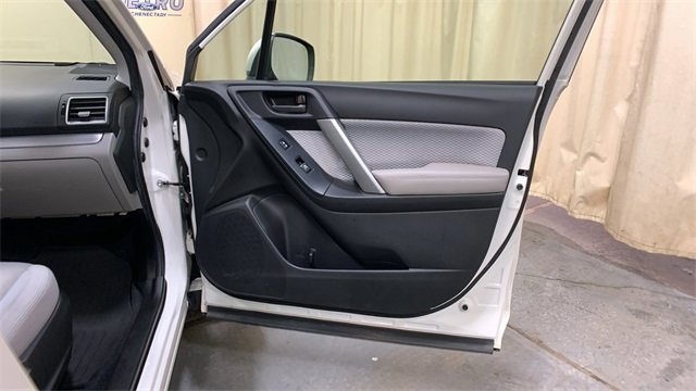 Used 2018 Subaru Forester 2.5i Premium w/ All-Weather Package image 10