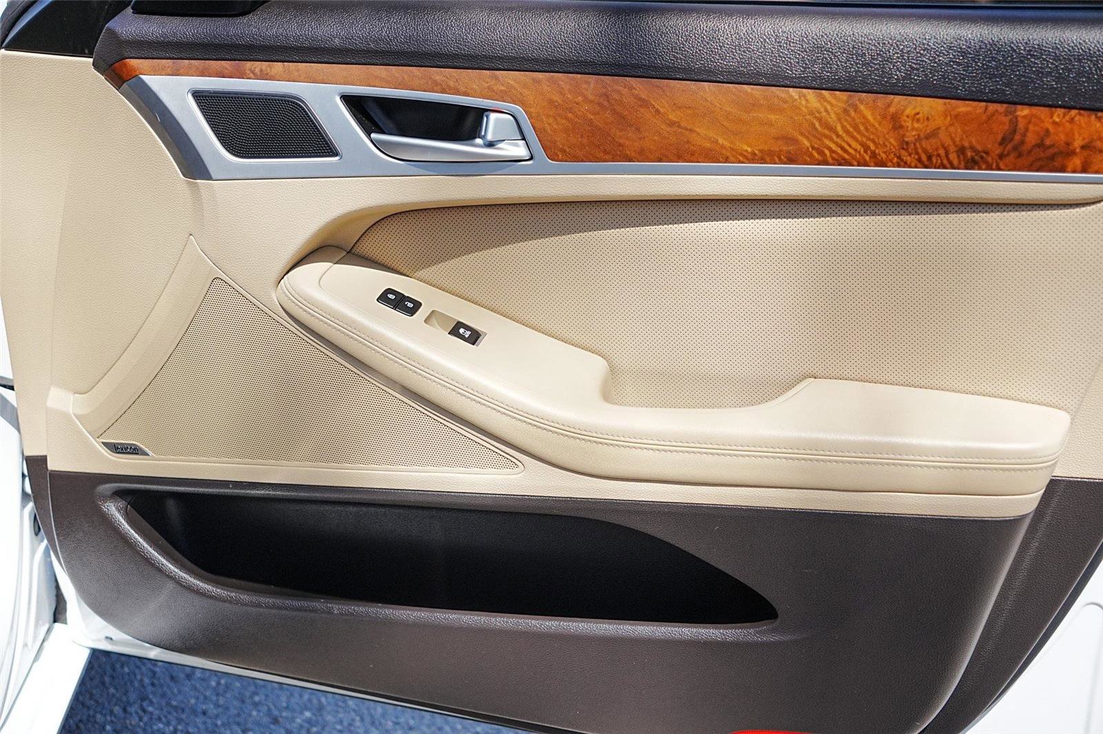 Used 2015 Hyundai Genesis 5.0 image 31