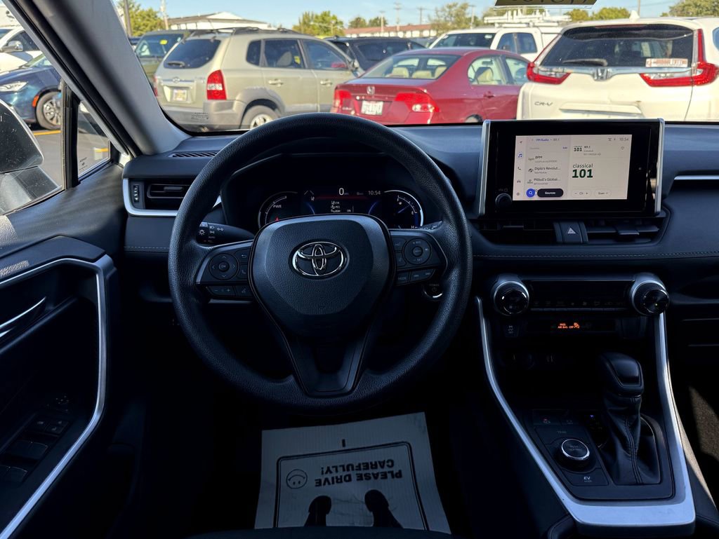 Used 2024 Toyota RAV4 XLE image 18