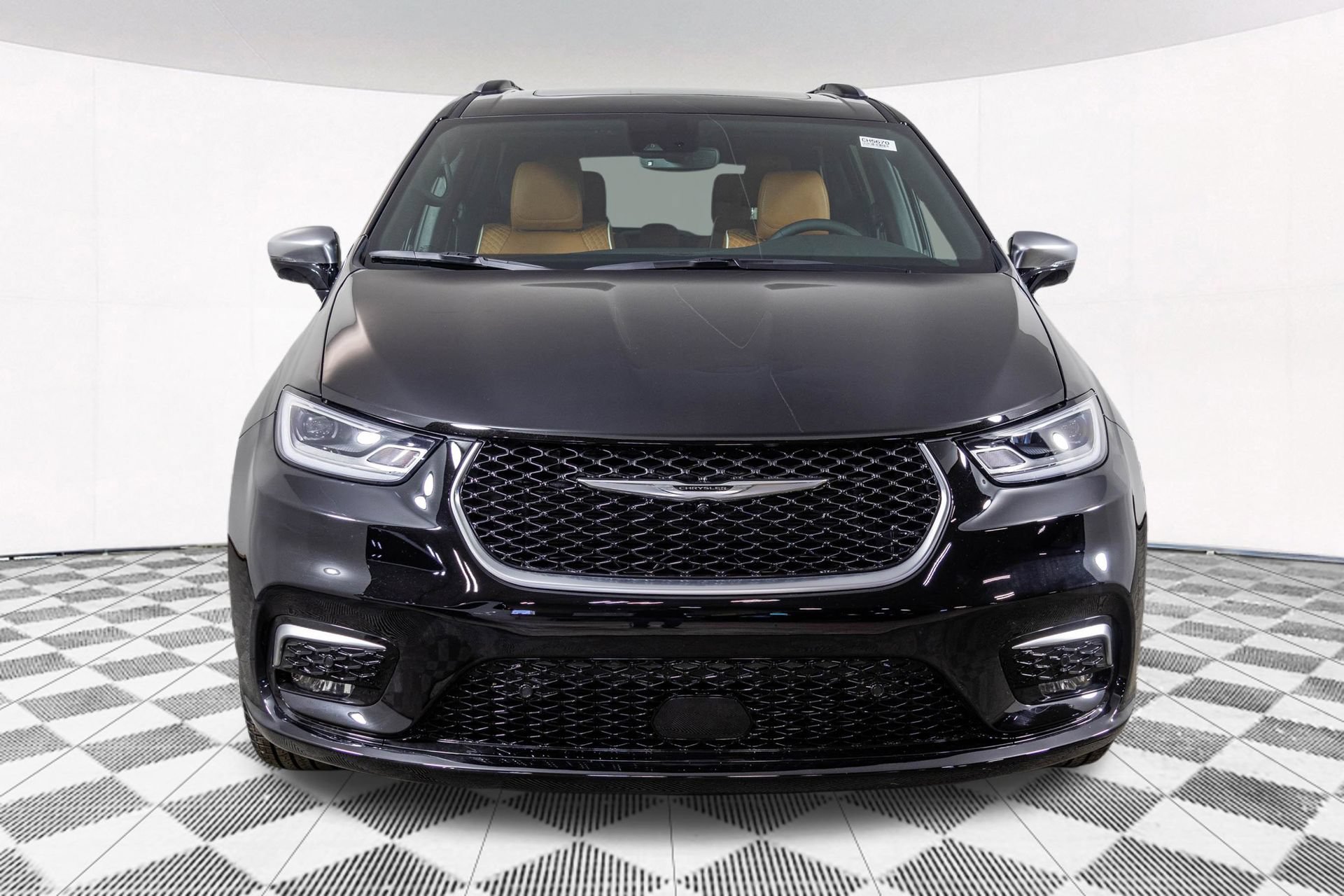 New 2026 Chrysler Pacifica Pinnacle w/ Trailer Tow Group AWD/4WD image 13