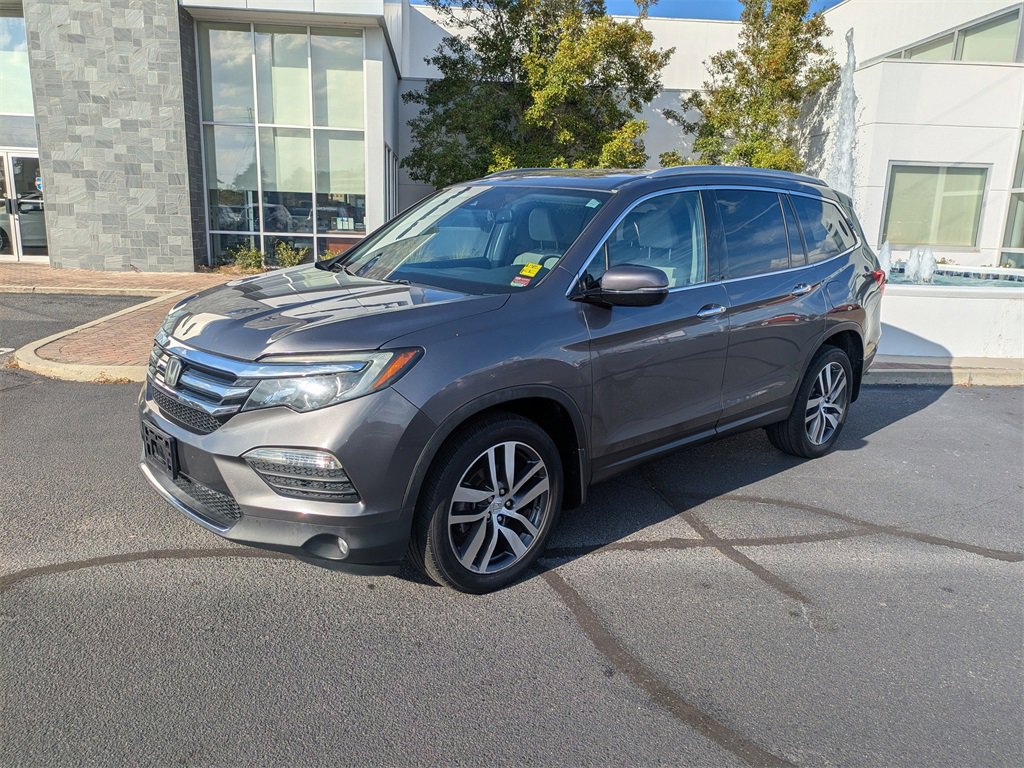 Used 2017 Honda Pilot Touring image 9