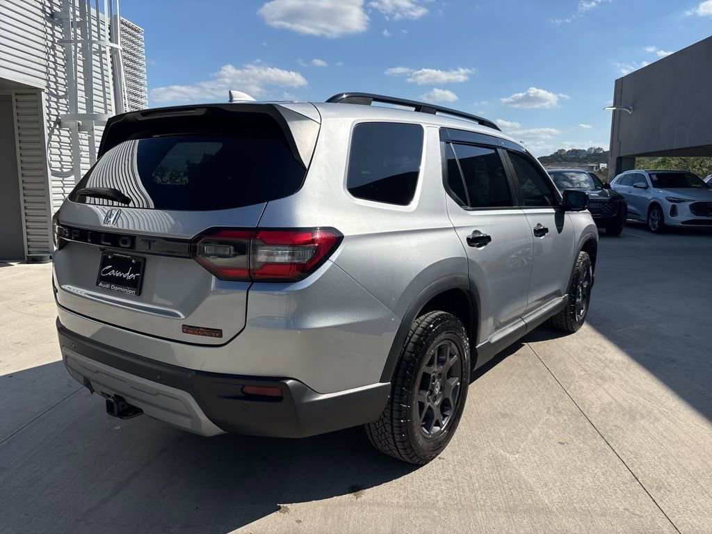 Used 2025 Honda Pilot TrailSport image 6