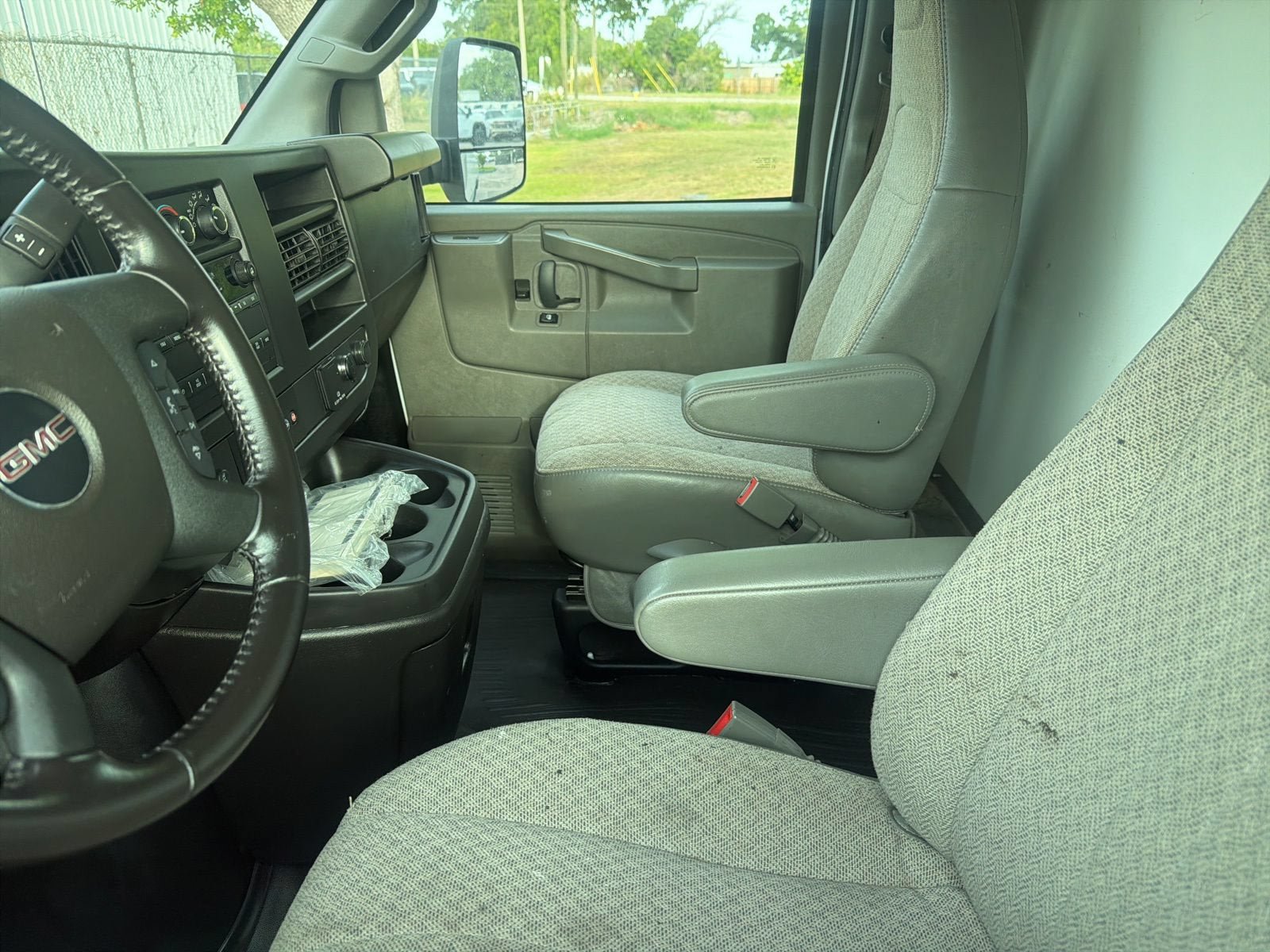 Used 2023 GMC Savana 3500 w/ Power Convenience Package RWD image 5