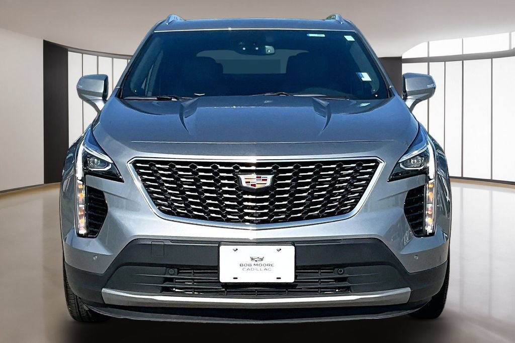 Used 2023 Cadillac XT4 Premium Luxury w/ Cold Weather Package AWD/4WD image 3