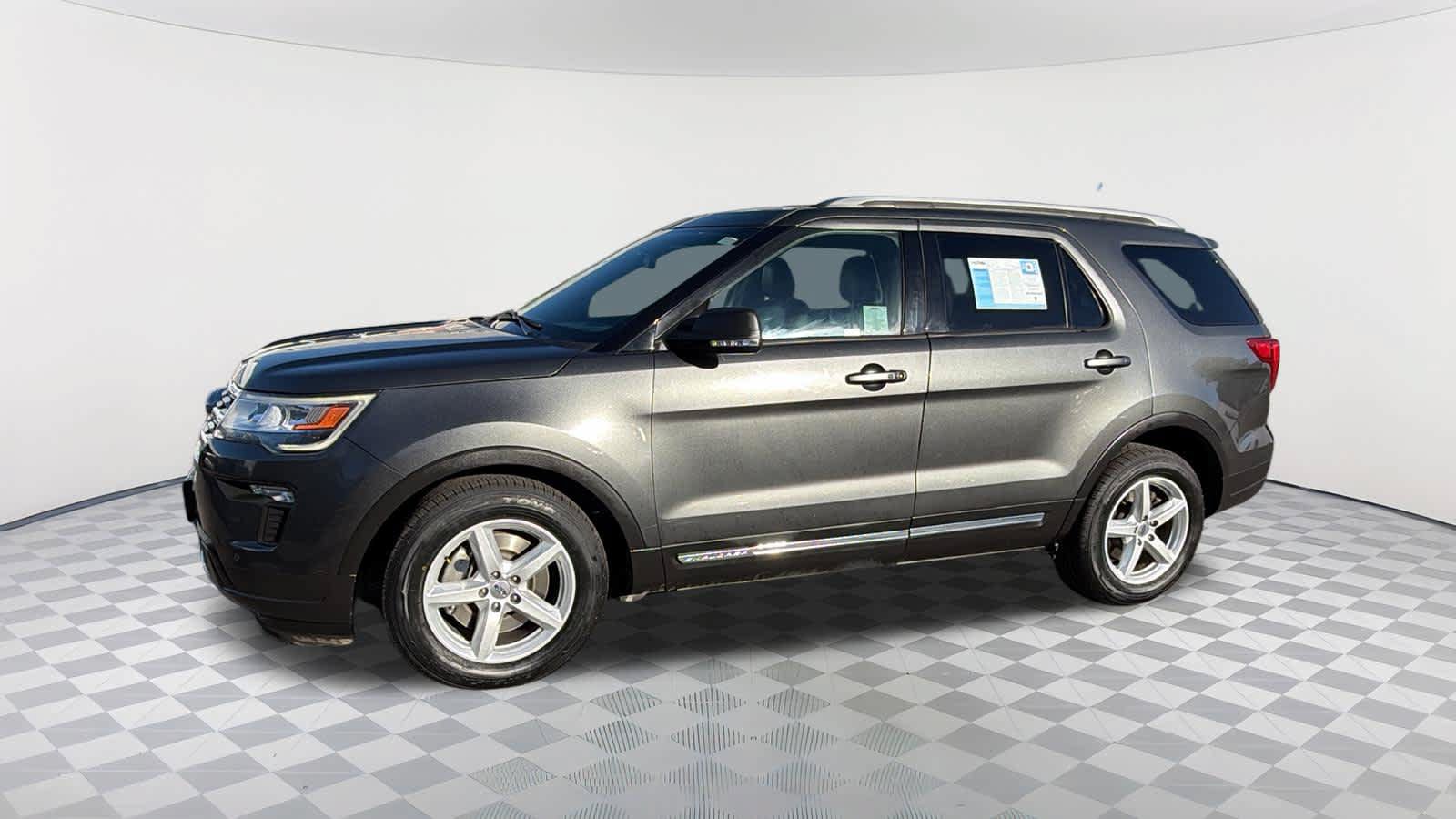 Used 2019 Ford Explorer XLT w/ Equipment Group 202A FWD image 8
