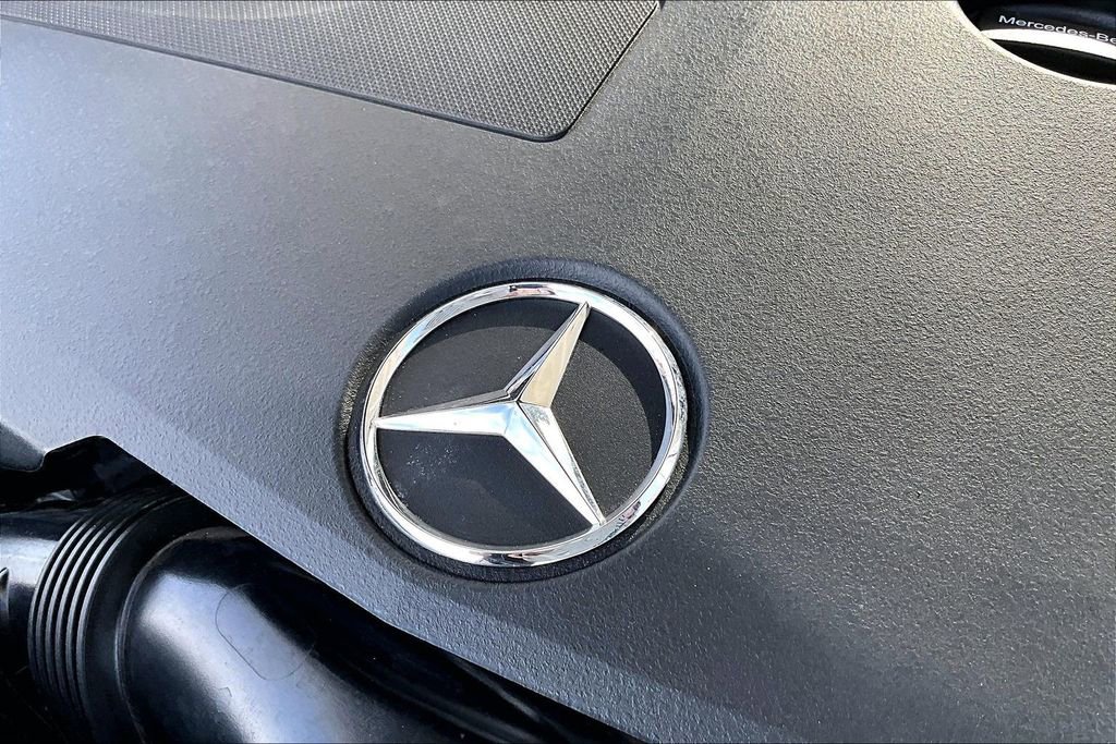 Used 2022 Mercedes-Benz GLC 300 image 34