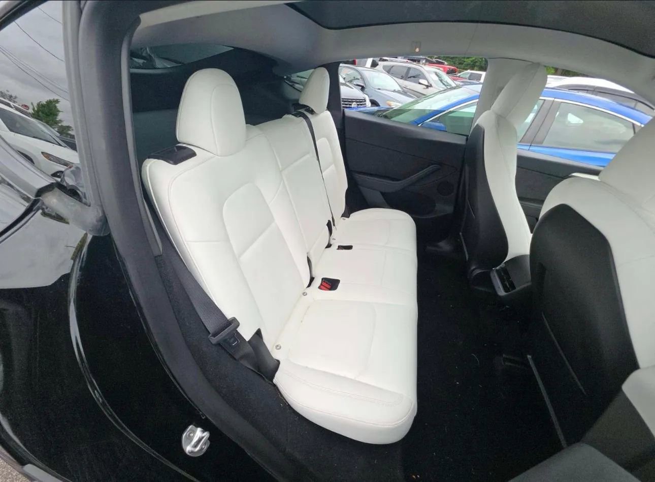 Used 2023 Tesla Model Y Performance AWD/4WD image 5