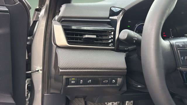 Used 2025 Toyota Camry SE image 20