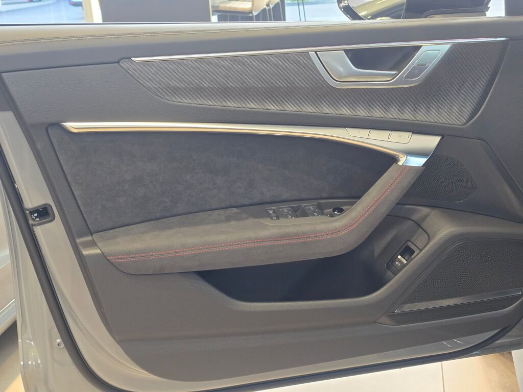 New 2026 Audi RS 6 performance image 21