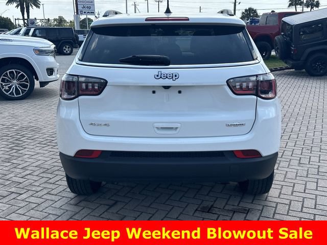 Used 2025 Jeep Compass Latitude w/ Sun & Sound Group image 8