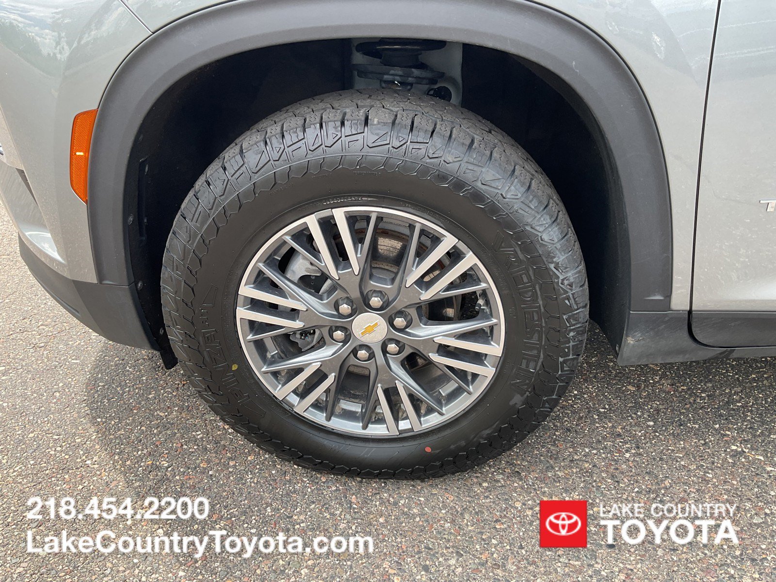 Used 2026 Chevrolet Traverse LT AWD/4WD image 9