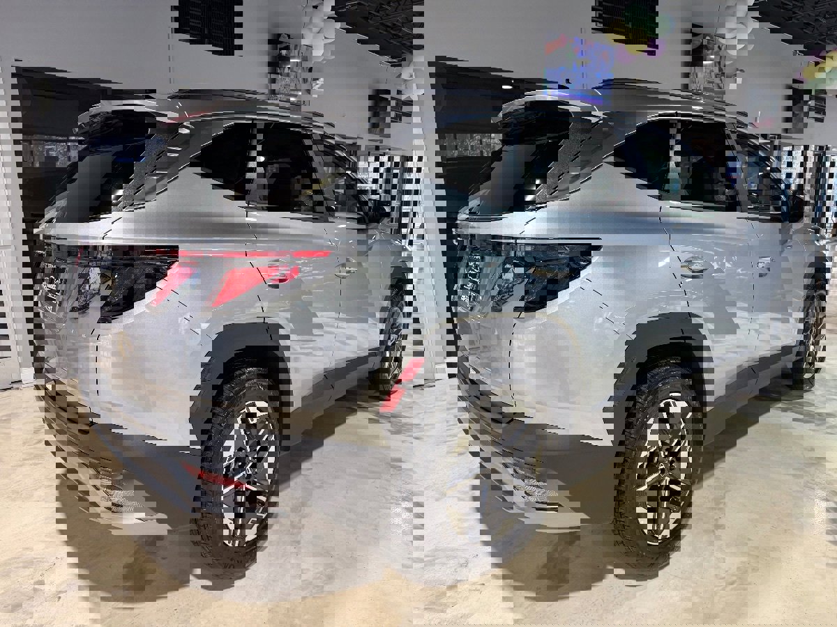 Used 2026 Hyundai Tucson SEL image 6