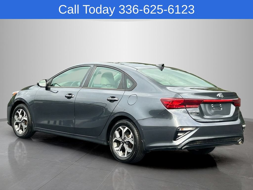 Used 2021 Kia Forte LXS FWD image 3
