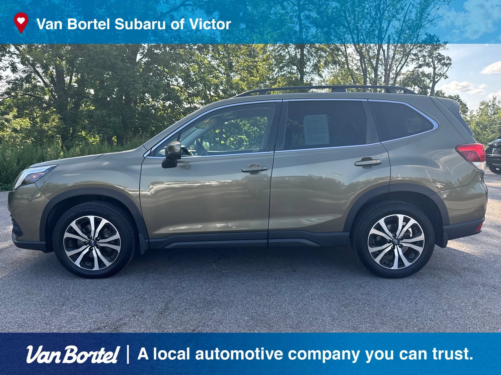 Used 2023 Subaru Forester Limited AWD/4WD image 3