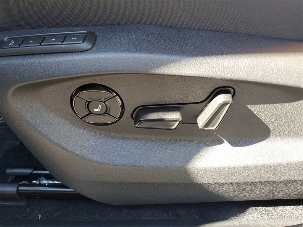 New 2026 Volkswagen Tiguan SEL R-Line image 20