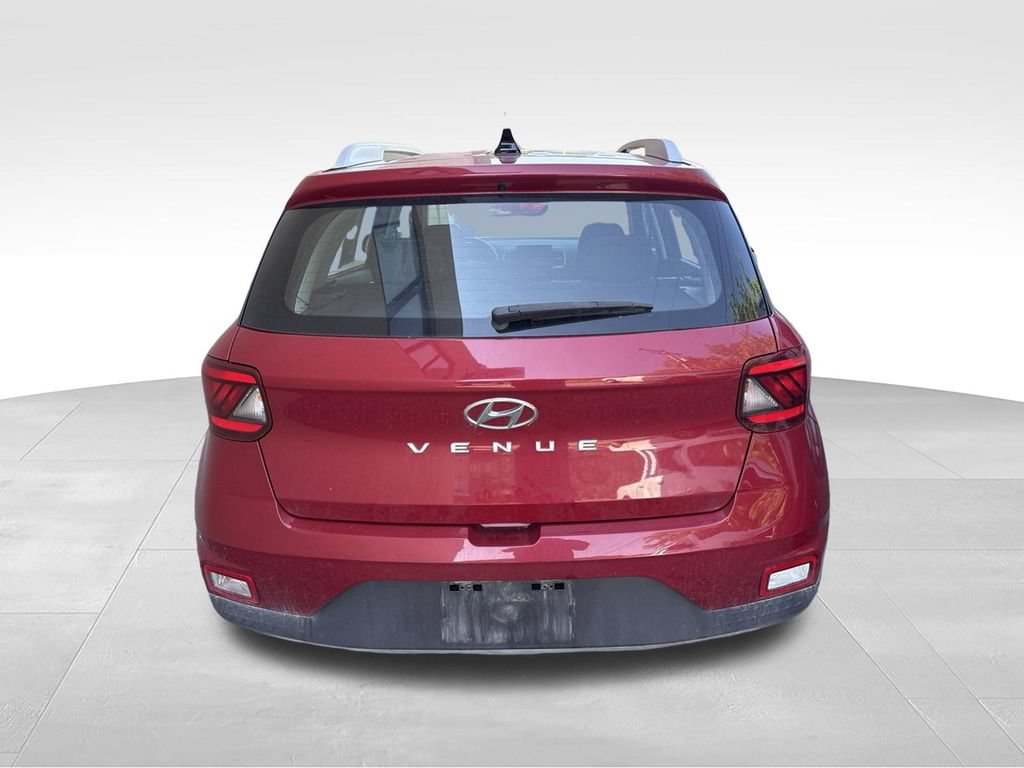 Used 2021 Hyundai Venue SEL FWD image 7