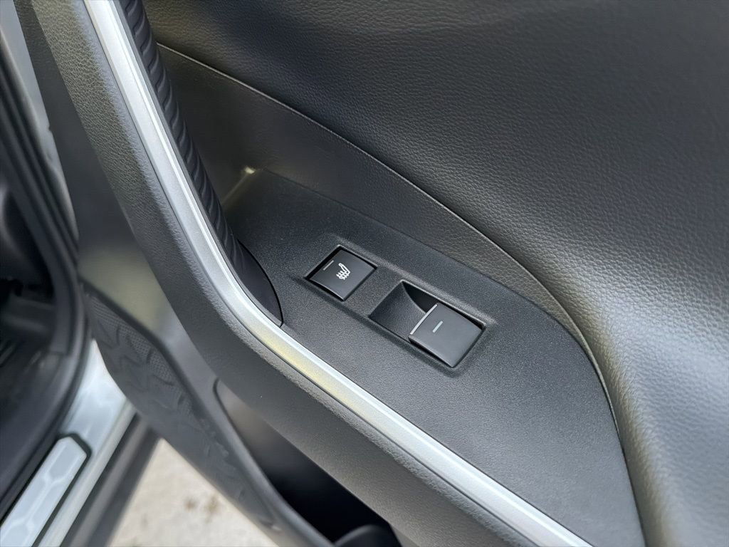 Used 2025 Toyota RAV4 Limited image 26