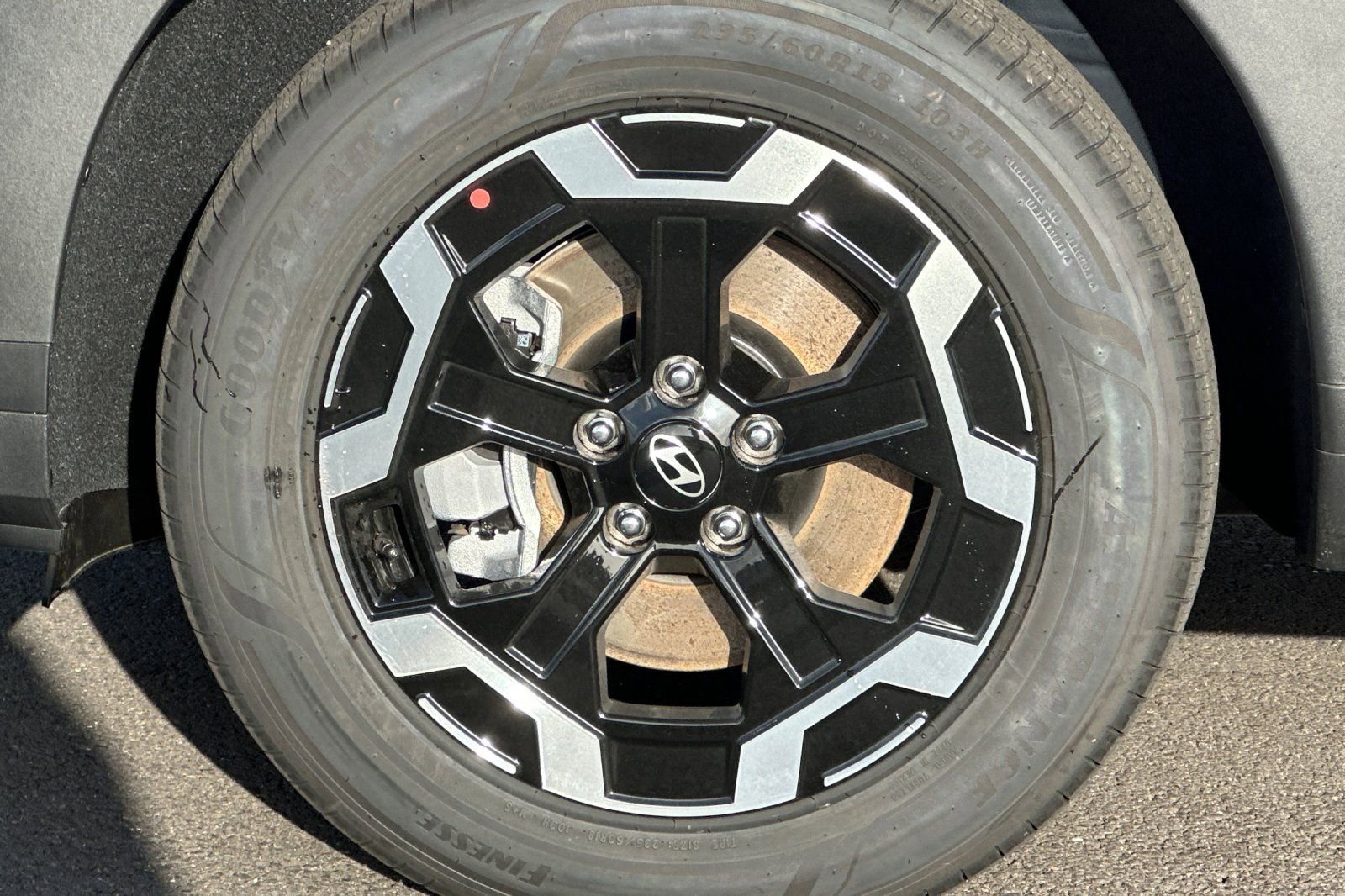 Used 2025 Hyundai Santa Fe SE image 23