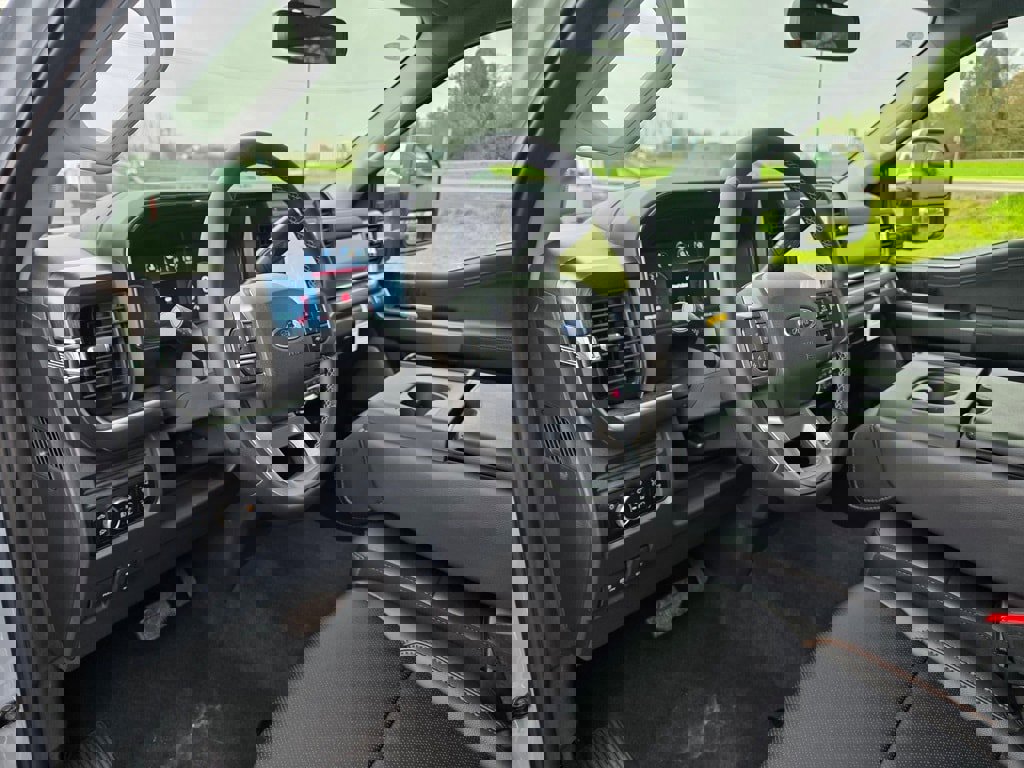 New 2026 Ford F350 Lariat w/ Chrome Package image 10