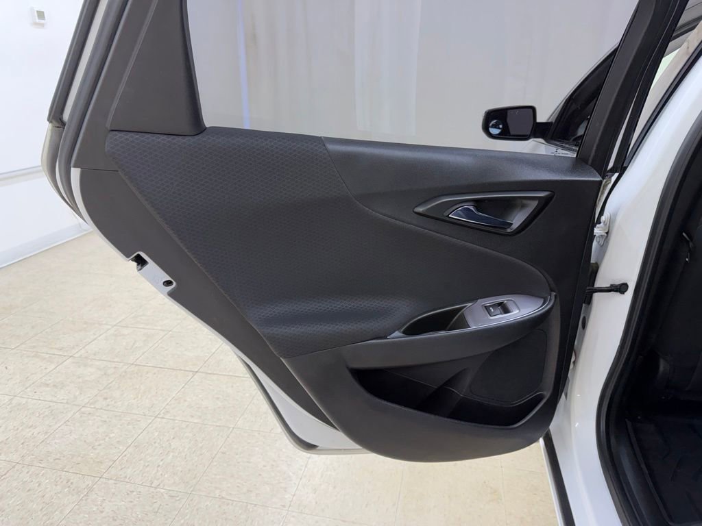 Used 2018 Chevrolet Malibu LT FWD image 14