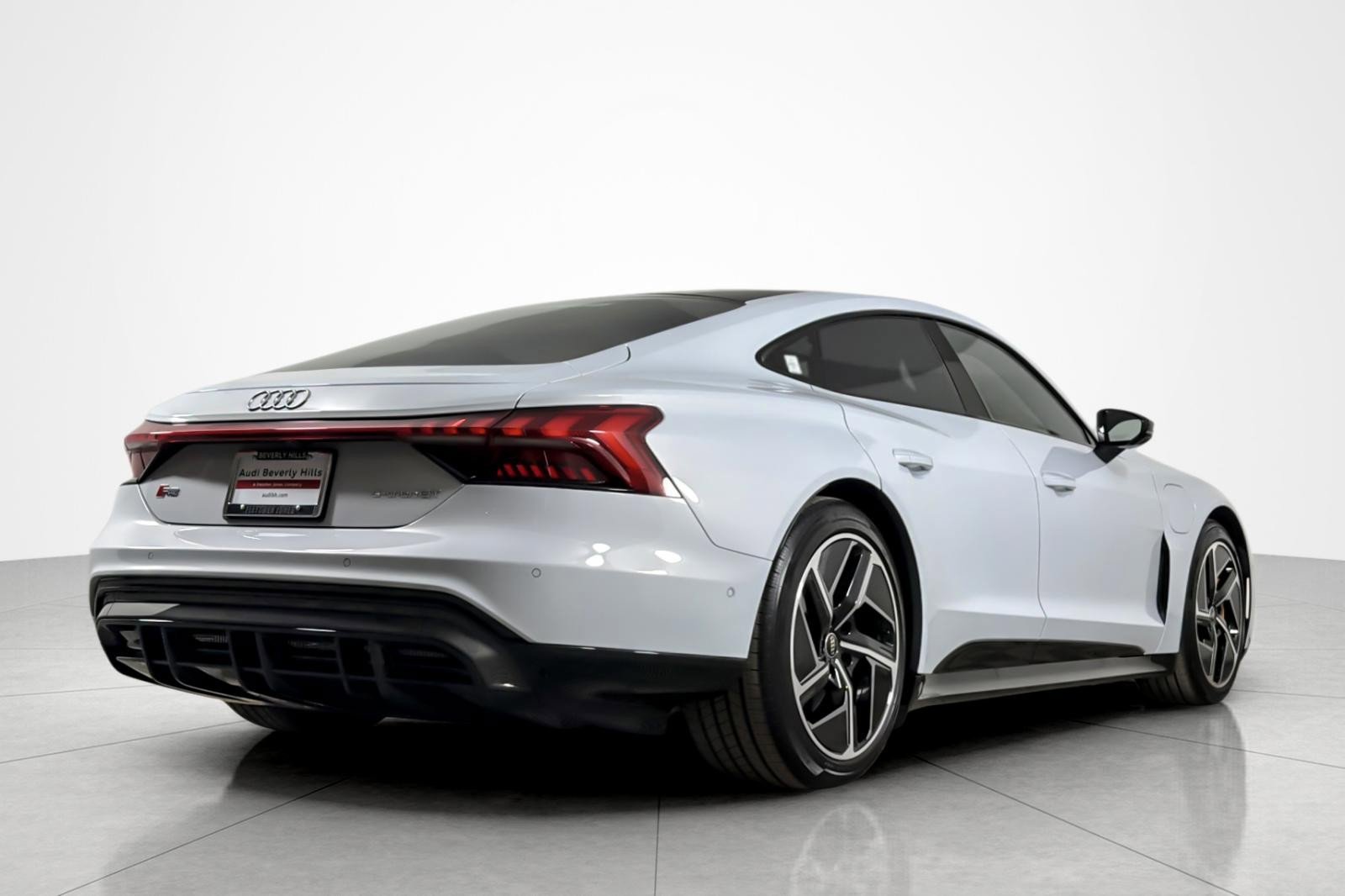 Used 2024 Audi RS e-tron GT AWD/4WD image 5