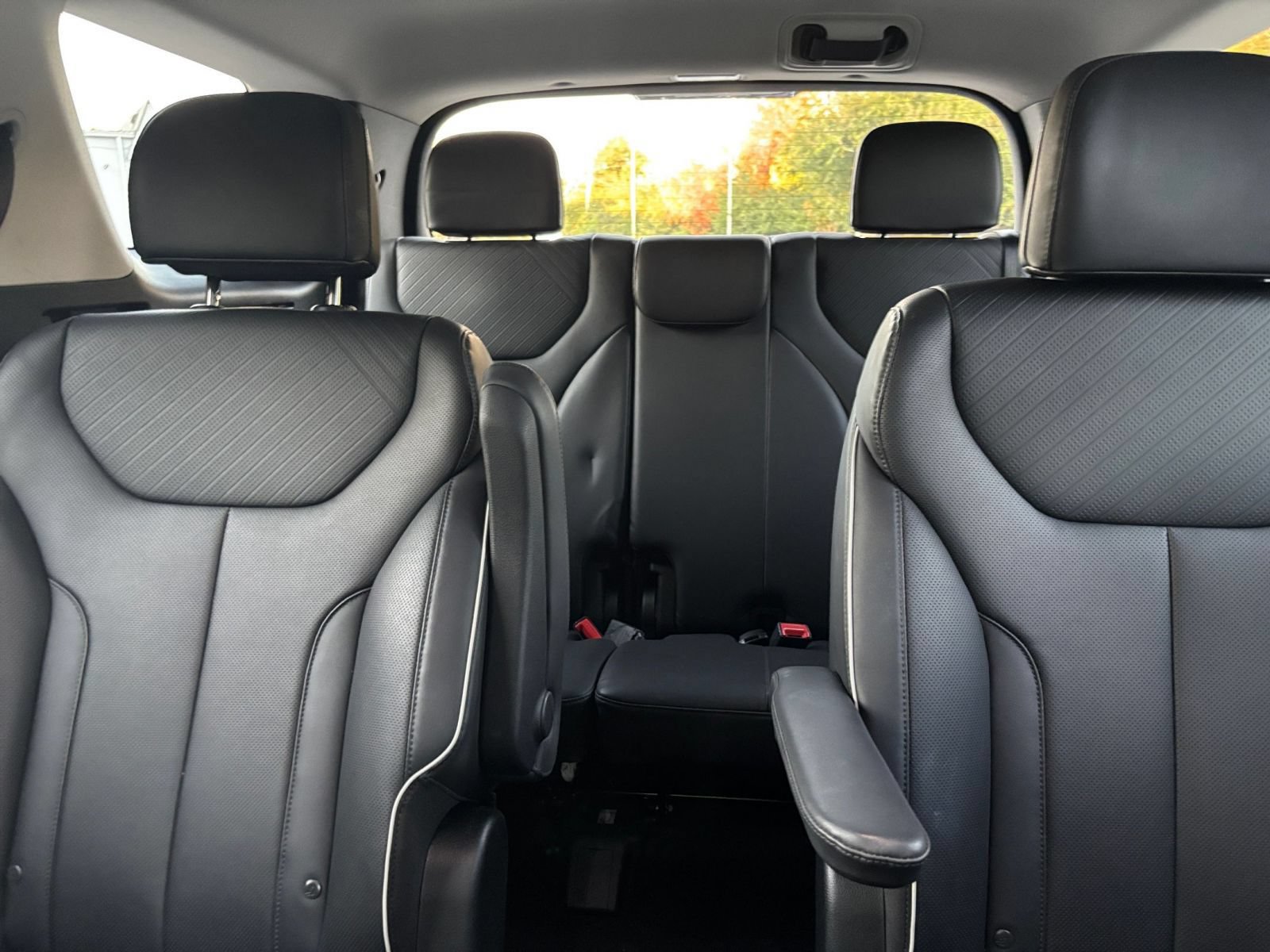 Used 2025 Hyundai Palisade SEL FWD image 39