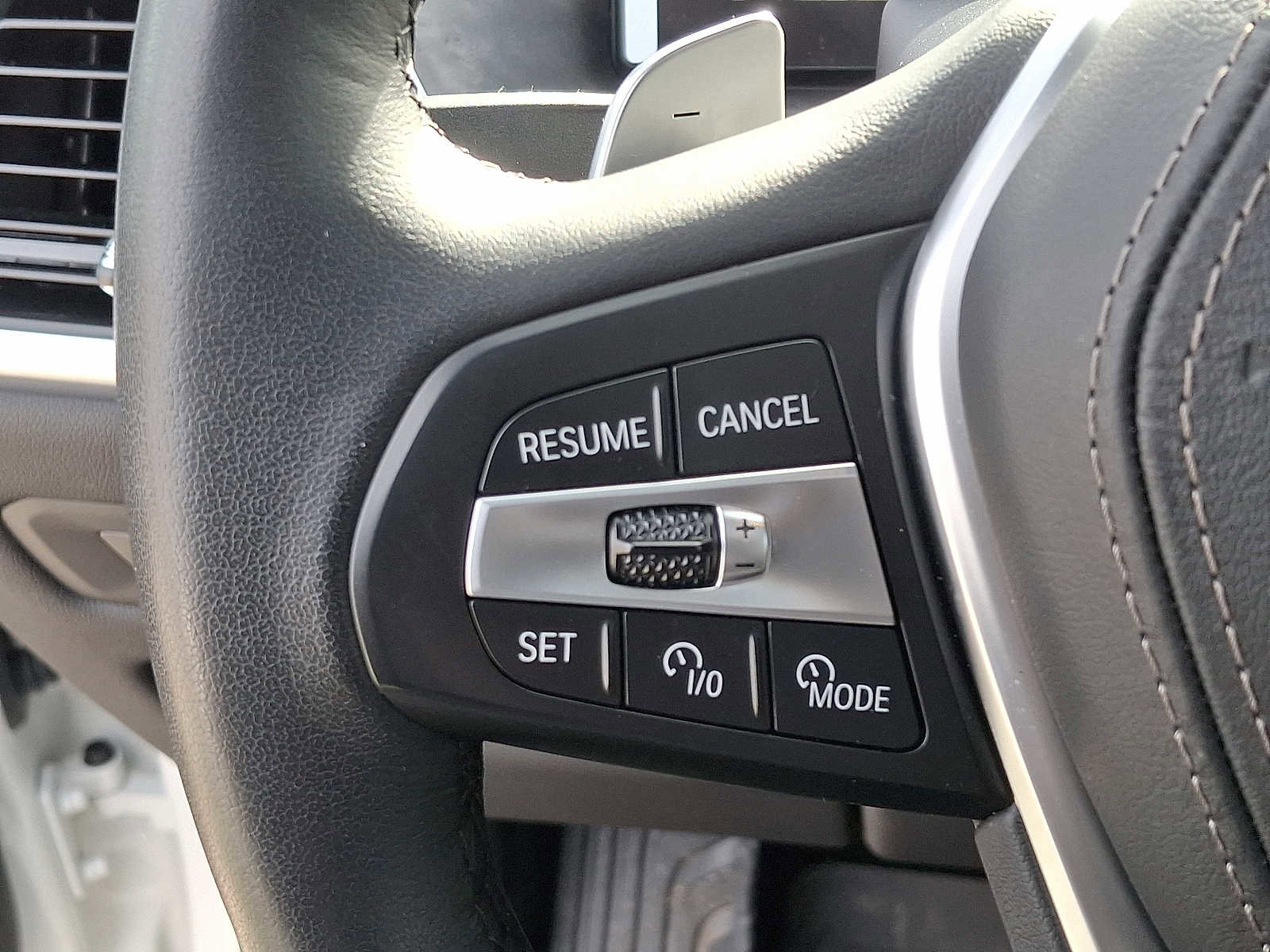 Used 2025 BMW X5 xDrive50e w/ Premium Package image 22