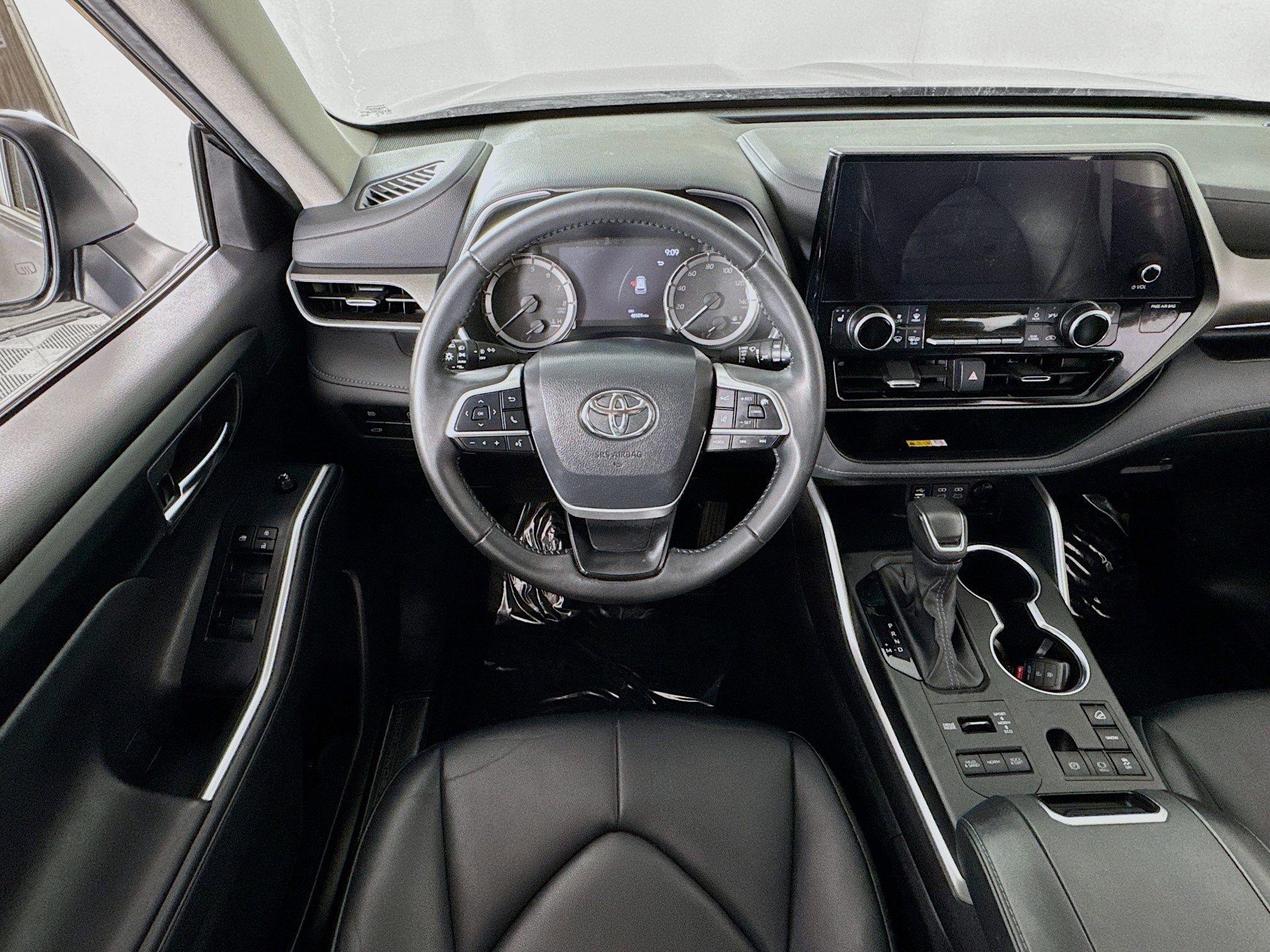Certified 2024 Toyota Highlander Limited image 19
