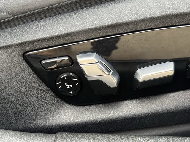 Used 2022 BMW 540i xDrive w/ Executive Package AWD/4WD image 32